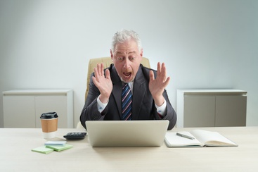 9 sposobów na hejt w Internecie. Jak radzić sobie z krytyką wobec kancelarii?